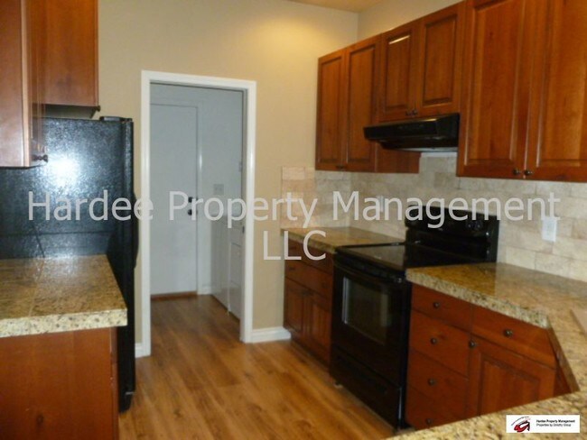 Building Photo - 9856 W Sleepy Hollow Ln