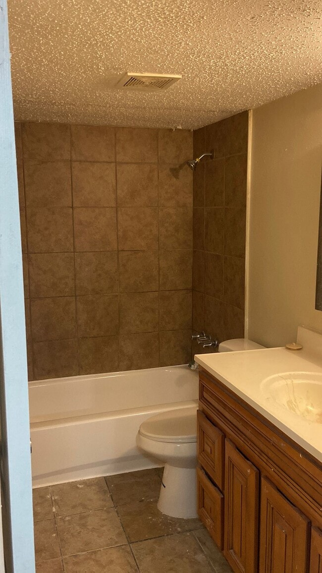 Bathroom - Keystone Courtyard Apartments