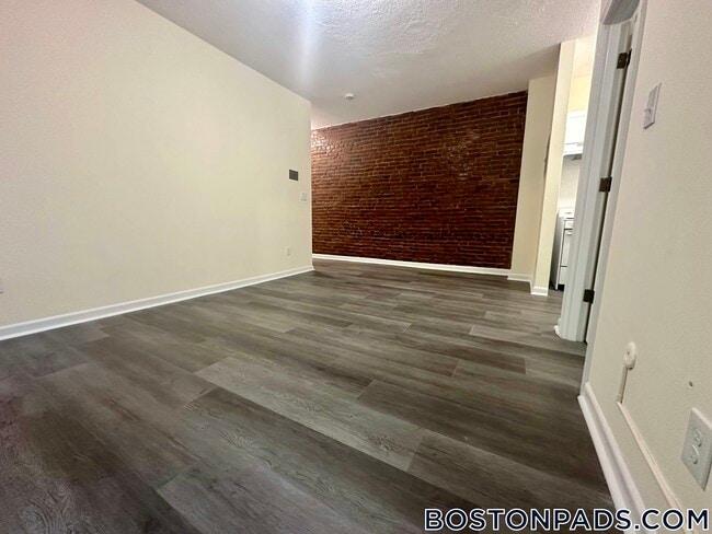 Building Photo - 46 S Huntington Ave