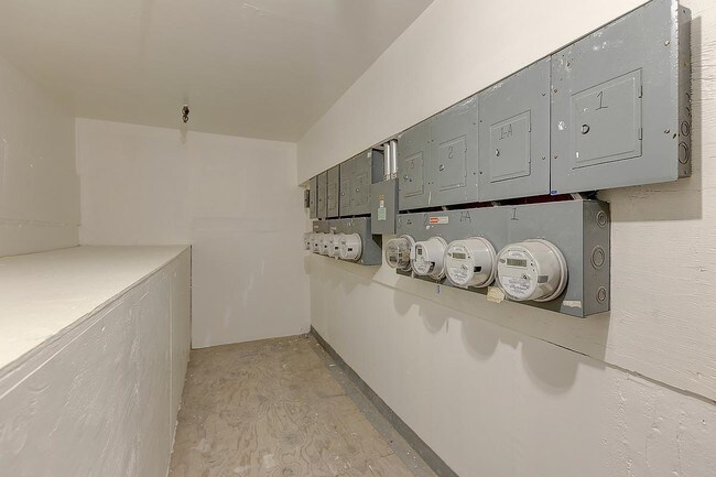 Interior Photo - 201 Roanoke St