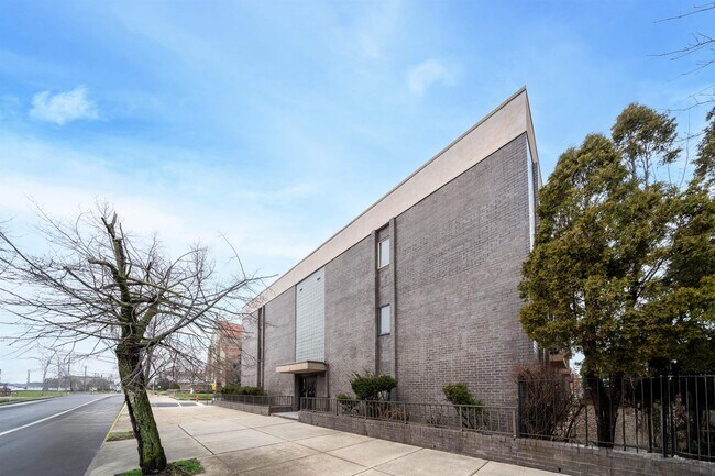 Foto del edificio - 1001 Avenue C