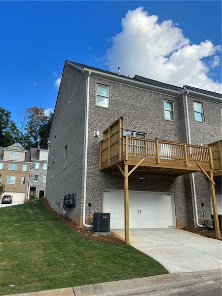 Building Photo - 5805 Suwanee Creek Trail