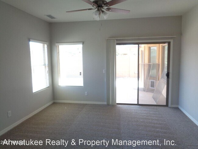 Foto del edificio - 3 br, 2 bath House - 42193 W Ramona St