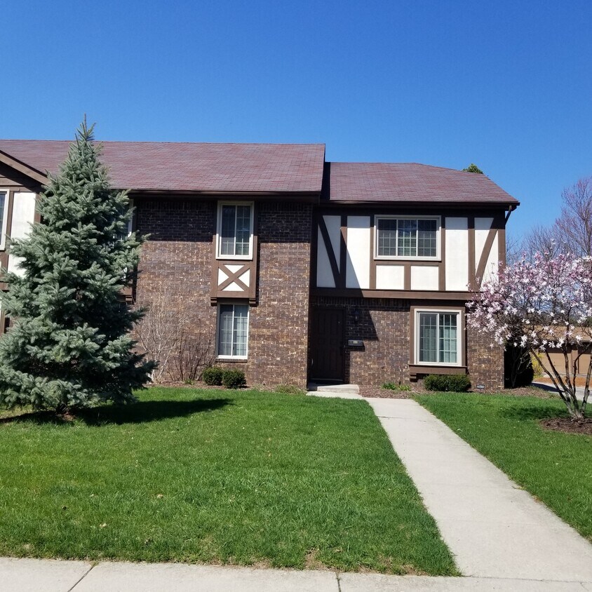 6558 Kingsbridge Dr, Sylvania, OH 43560 Townhome Rentals in Sylvania OH