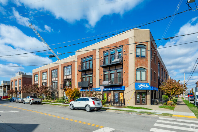 Building Photo - District Lofts