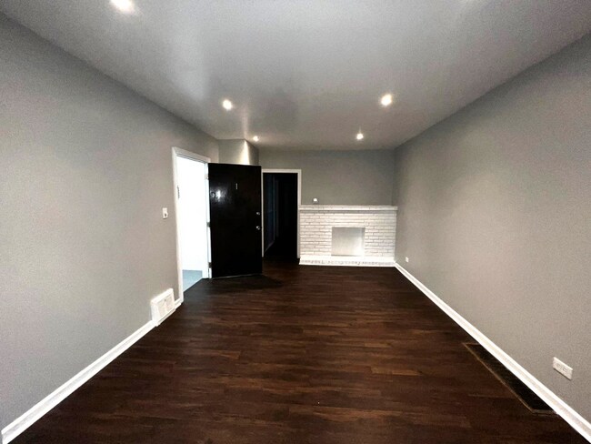 Foto del edificio - 10655 S Hoxie Ave