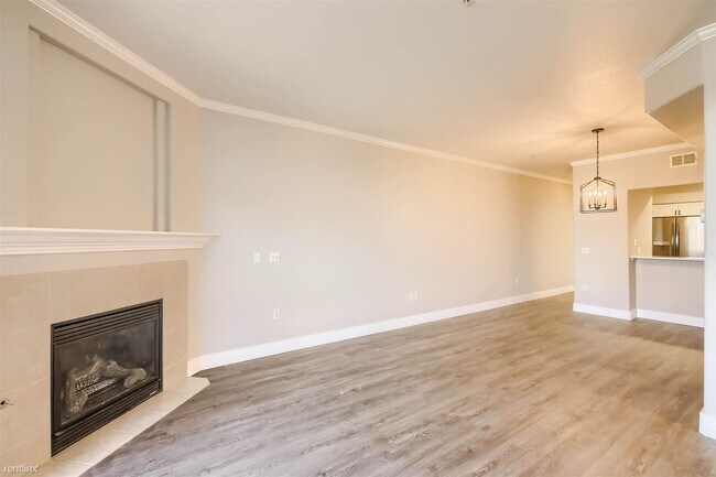 Foto del edificio - 3 br, 2 bath Condo - 8690 Decatur Street 207