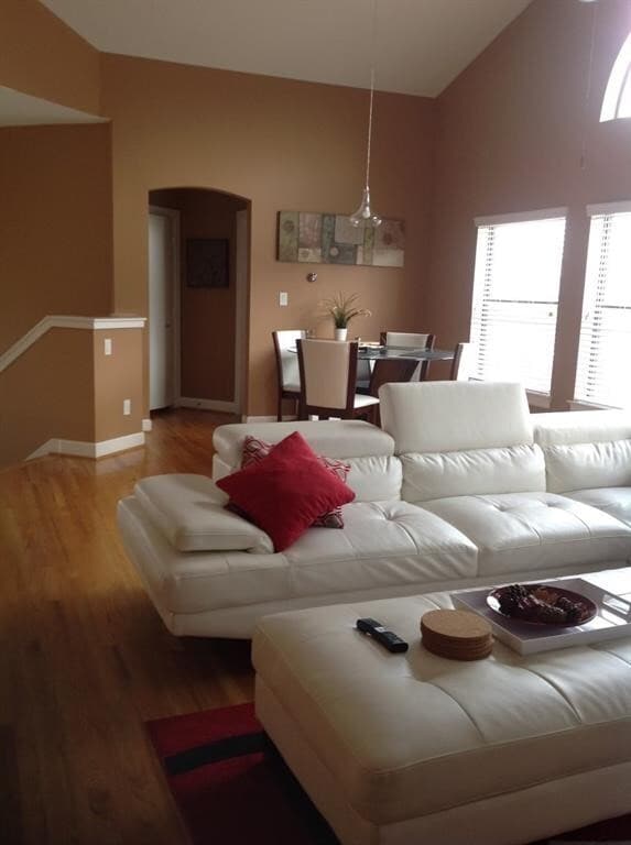 Building Photo - 3735 Main Plaza Dr