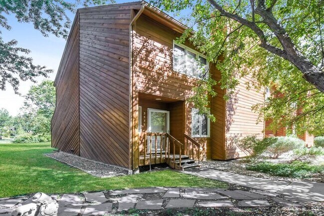 Foto del edificio - 3535 Spring Creek Pl