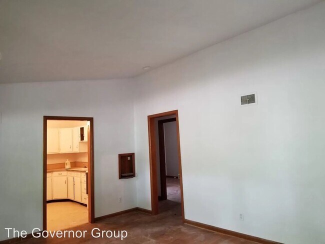 Foto del edificio - 2 Bedroom/1 Bathroom in Iowa City - East Side