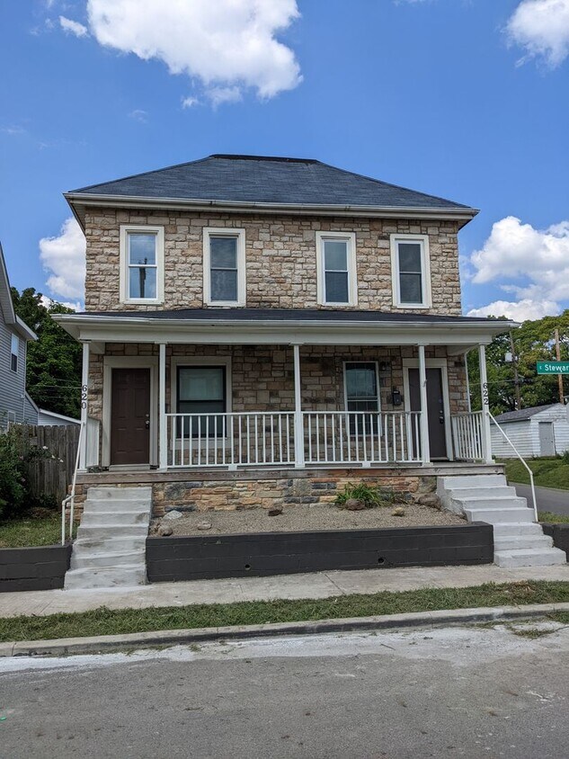 Foto principal - 620-622 Stewart Avenue