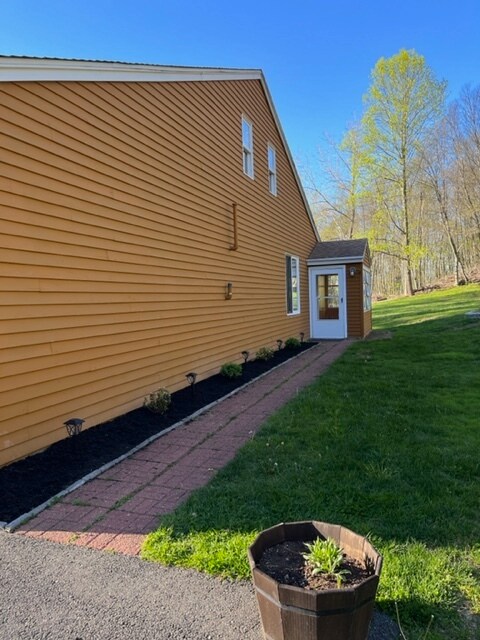 Walkway to mudroom - 38 Lebanon Rd