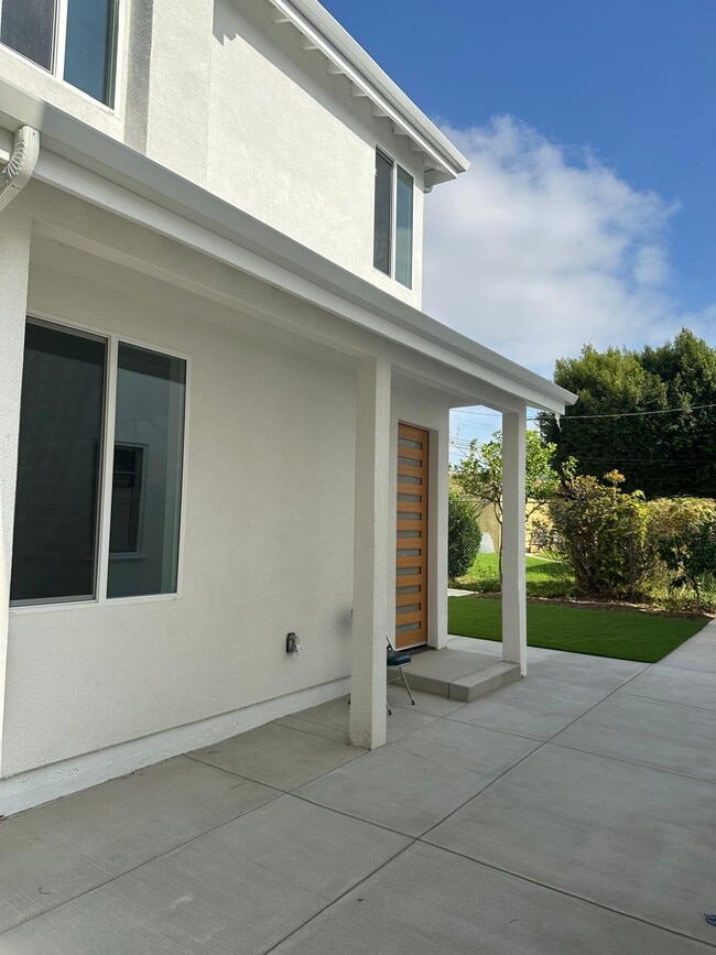 Building Photo - 1163 S Crescent Heights Blvd