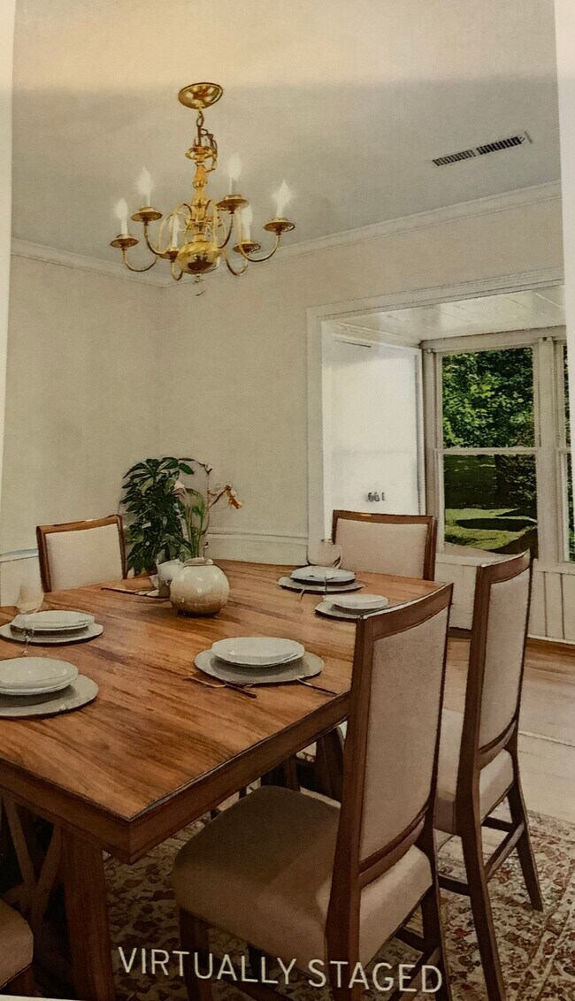 Dining room - 925 Cleveland St