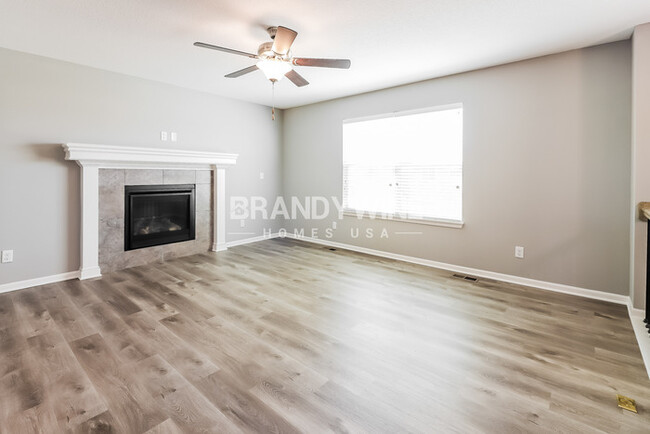 Building Photo - Create Beautiful Memories in New Sunrise F...