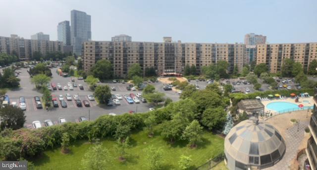 Foto del edificio - 8350 Greensboro Dr