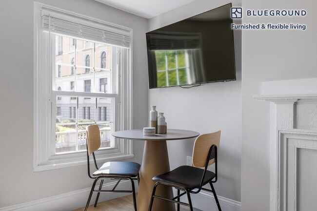 Building Photo - 12 Derne St
