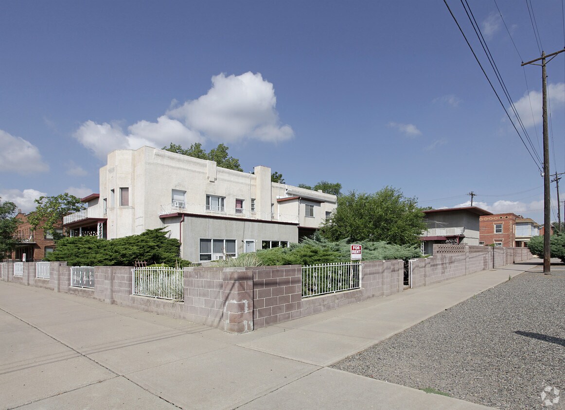 Foto del edificio - 207 Broadway Ave