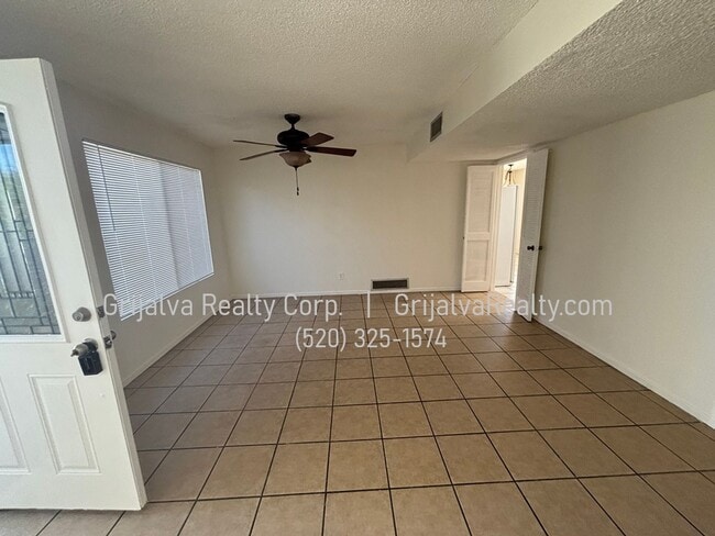 Building Photo - Large Eastside 4 Bedroom, 2 Bath House for Rent (Tanque Verde/Pantano)