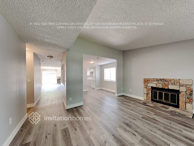 Foto del edificio - 6600 Oak Lakes Ln