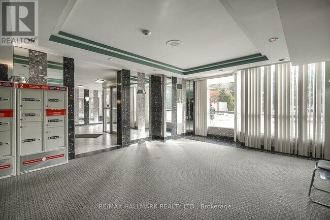 Photo du bâtiment - 3077 Weston Rd