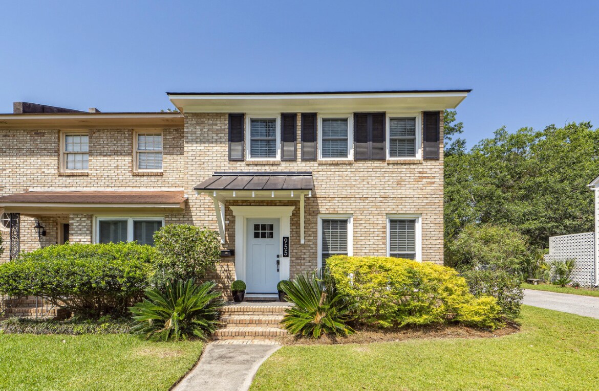 Primary Photo - 955 Cottingham Dr