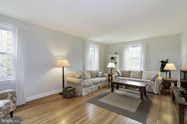 Foto del edificio - 3051 Idaho Ave NW