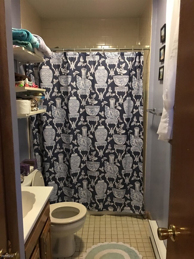 Foto del edificio - 96 Gano St