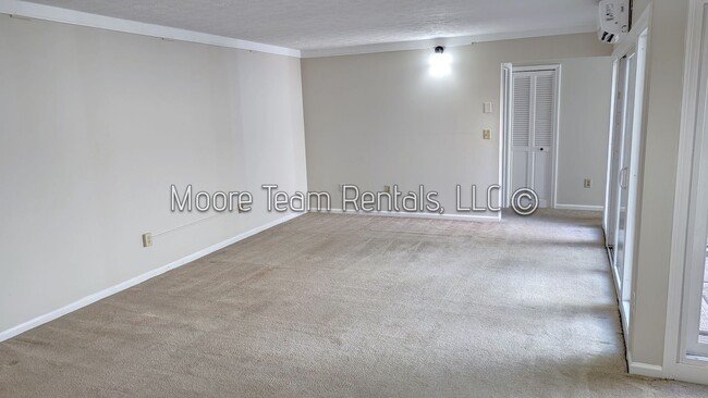 Foto del edificio - 2/1.5 Condo Close to Downtown