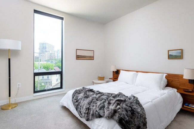 Foto del edificio - 1632 N Franklin Pl