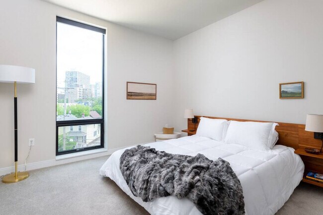 Foto del edificio - 1632 N Franklin Pl