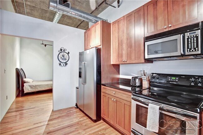 Building Photo - 3180 Mathieson Dr NE