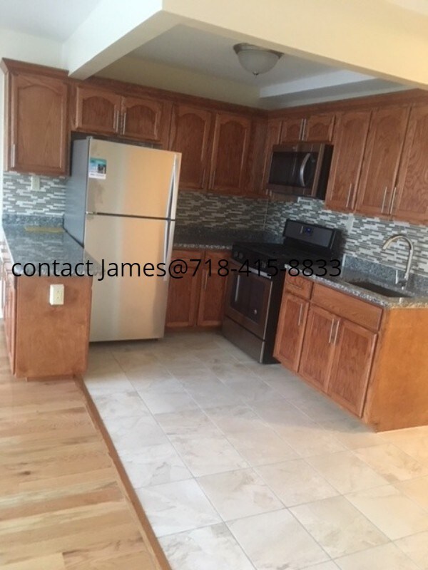 Foto del edificio - 88-15 168th St