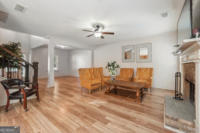 Building Photo - 3018 Beverly Ct