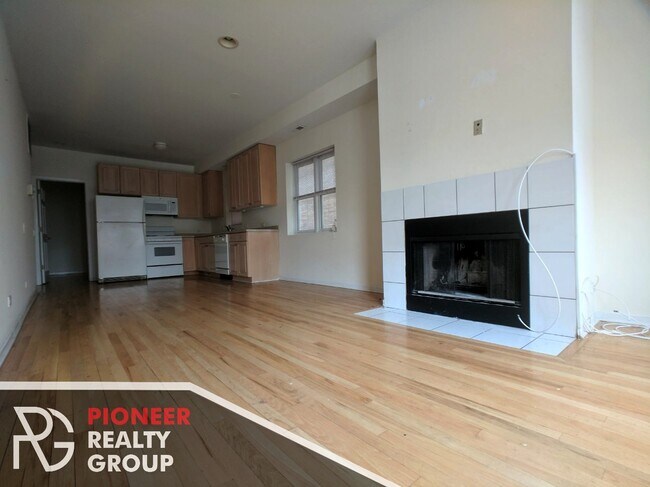 Foto del edificio - 2320 N Southport Ave