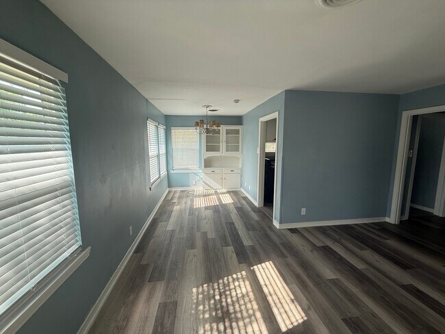 Foto del edificio - 531 W Bullock St