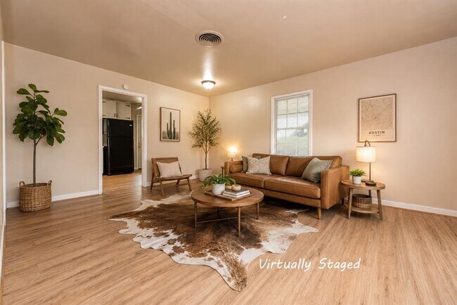 Foto del edificio - 7602 Delafield Ln