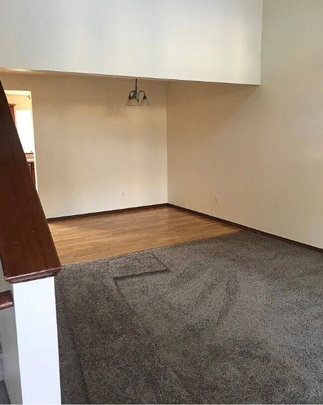 Foto del edificio - Burlington 3 Bed 2.5 Bath