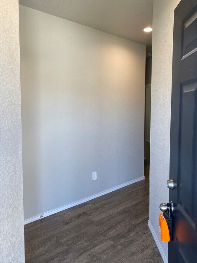 Building Photo - *Pre-leasing* Four Bedroom | Two Bath Home...