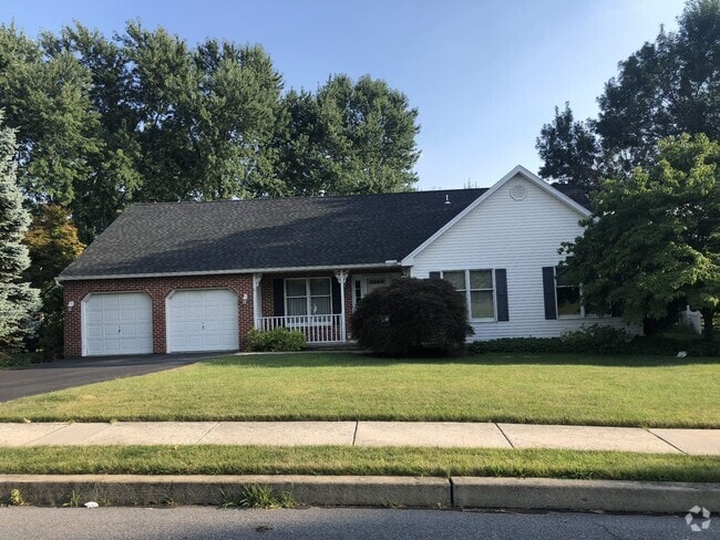 Building Photo - 1038 Boeshore Cir