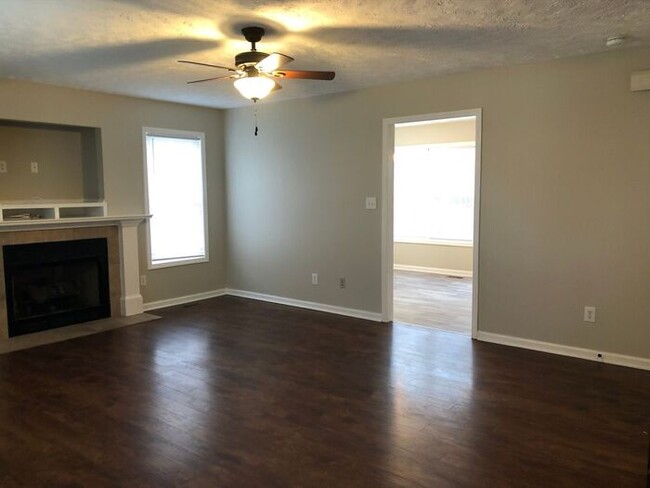 Building Photo - 3594 Pioneer Drive, Hope Mills