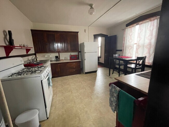 Foto del edificio - 963 Lewisohn St