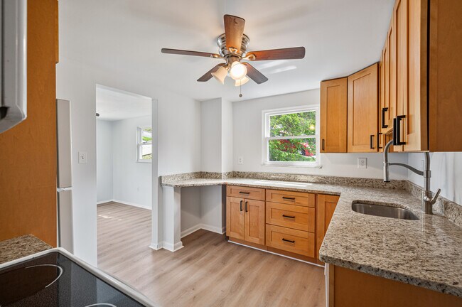 Building Photo - 759 Gallion Ave