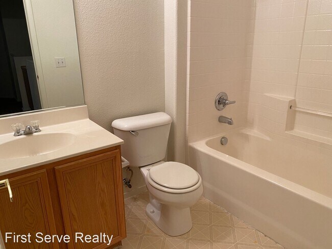 Building Photo - 3 br, 2.5 bath House - 6316 Desert Leaf Un...