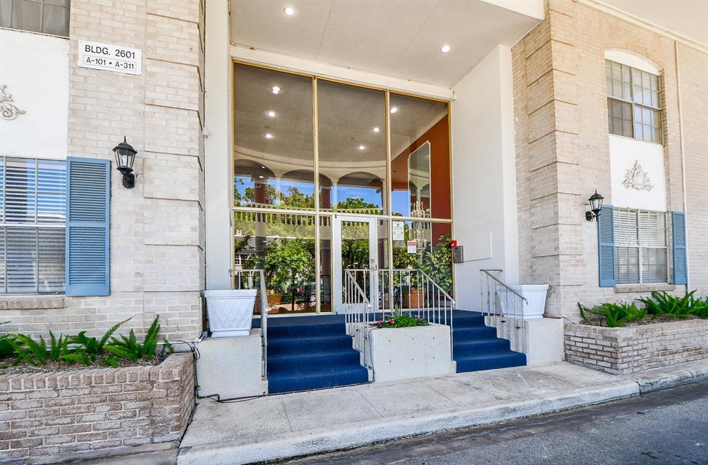 2601 Bellefontaine St Unit C201, Houston, TX 77025 Condo for Rent in