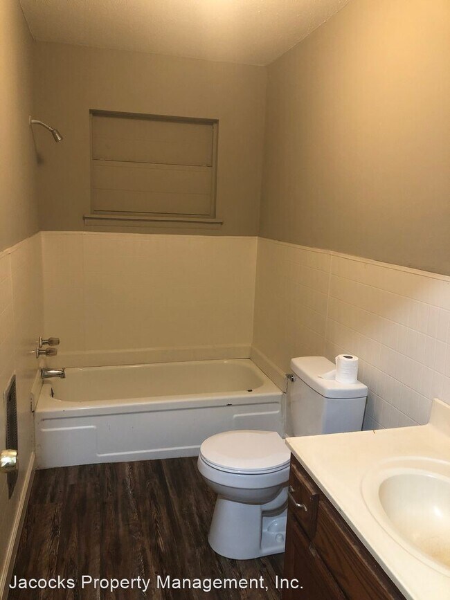 Building Photo - 3 br, 1 bath House - 680 Liberty