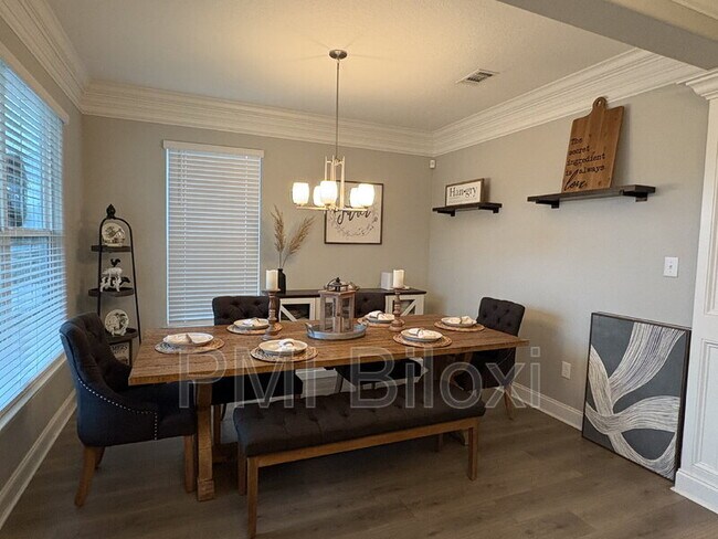 Foto del edificio - 211 Madison Pl Dr