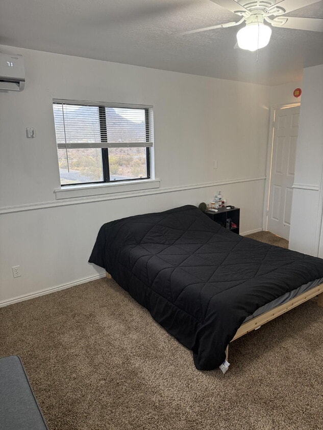 Primary Photo - 521 Hoyt St