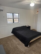 Building Photo - 521 Hoyt St