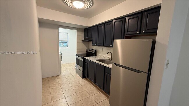 Foto del edificio - 4940 SW 28th Terrace